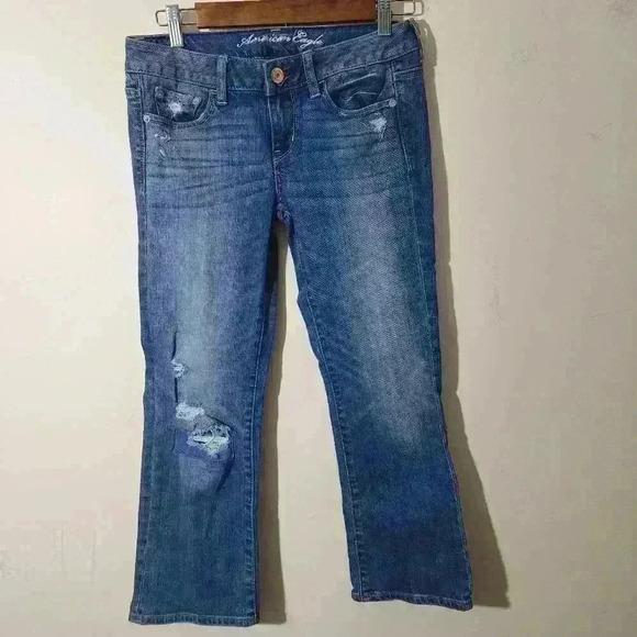 P2019 American eagle vintage flare  medium wash size 26 short inseam 24 - Picture 2 of 6